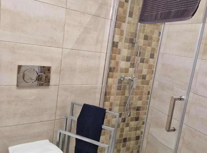 Perfect Location For Nightlife @ The Strip Apartman