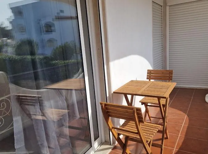 Perfect Location For Nightlife @ The Strip Apartman Albufeira