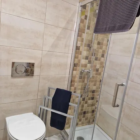 Perfect Location For Nightlife @ The Strip 아파트